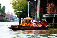 Thai River Traffic